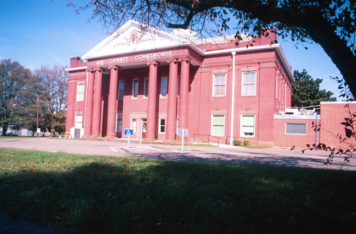 Lee | North Carolina Judicial Branch