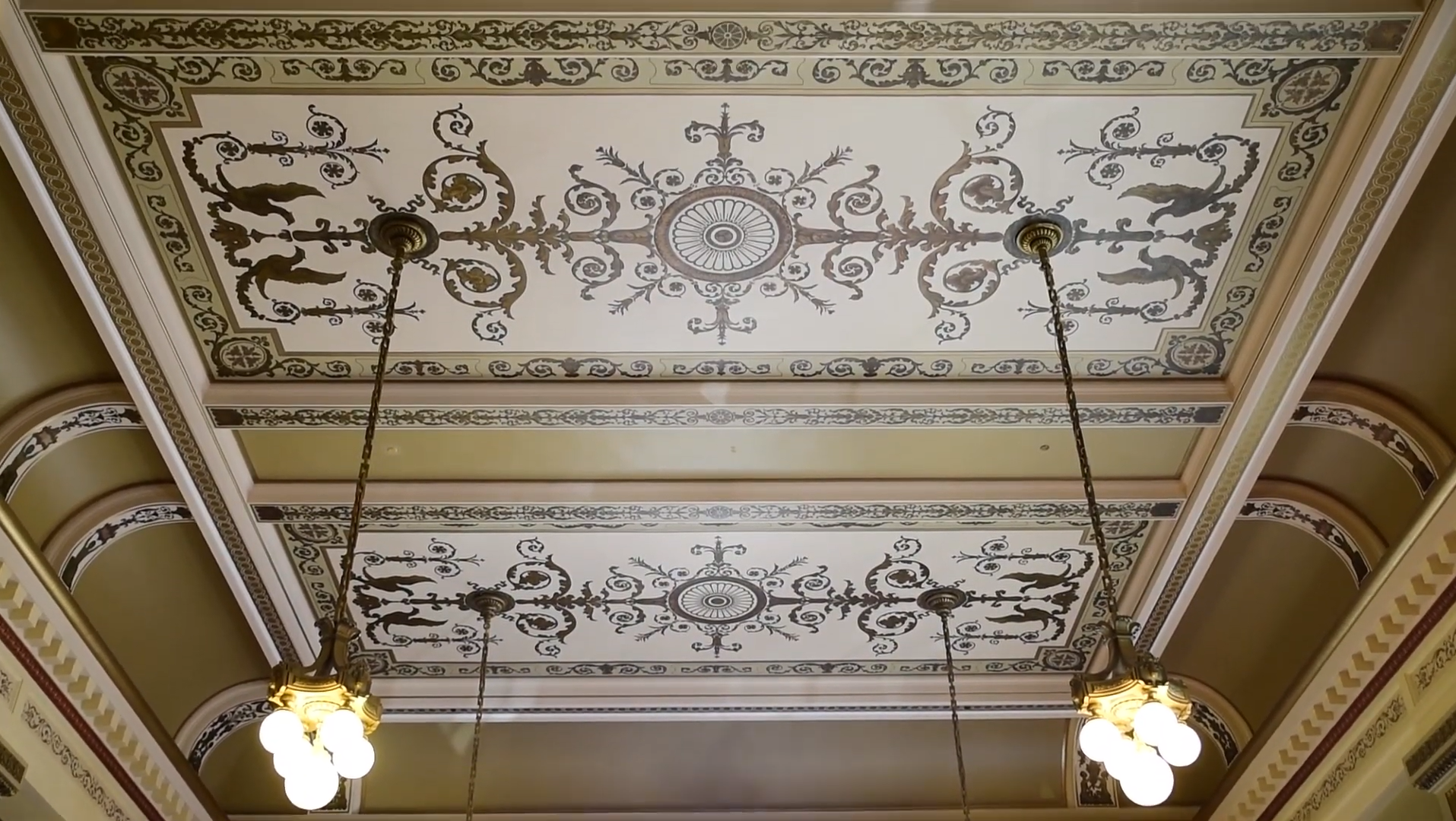 Ceiling of the courtroom in the North Carolina Court of Appeals